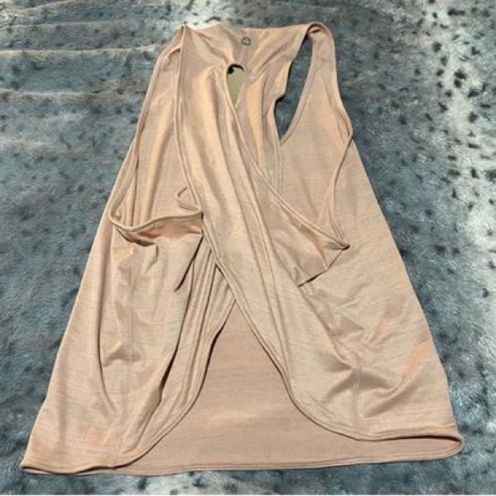 NWT XL Prana Pale Pink criss cross tank top Super cute and flattering Adorbs 🧘 - Picture 7 of 17